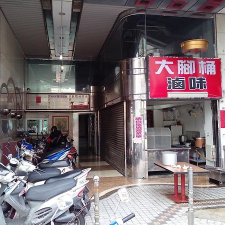 Luftpause Hostel Kaohsiung Esterno foto