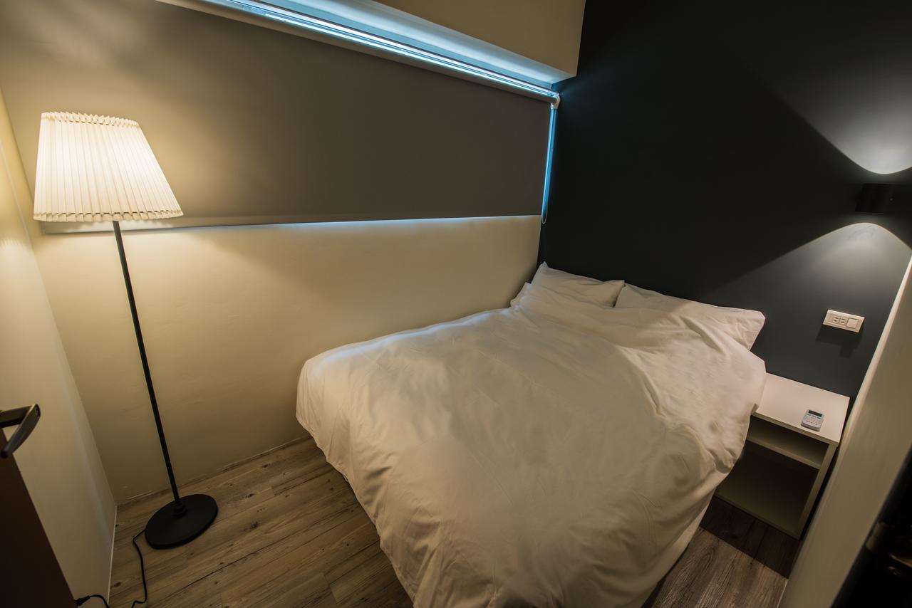 Luftpause Hostel Kaohsiung Esterno foto