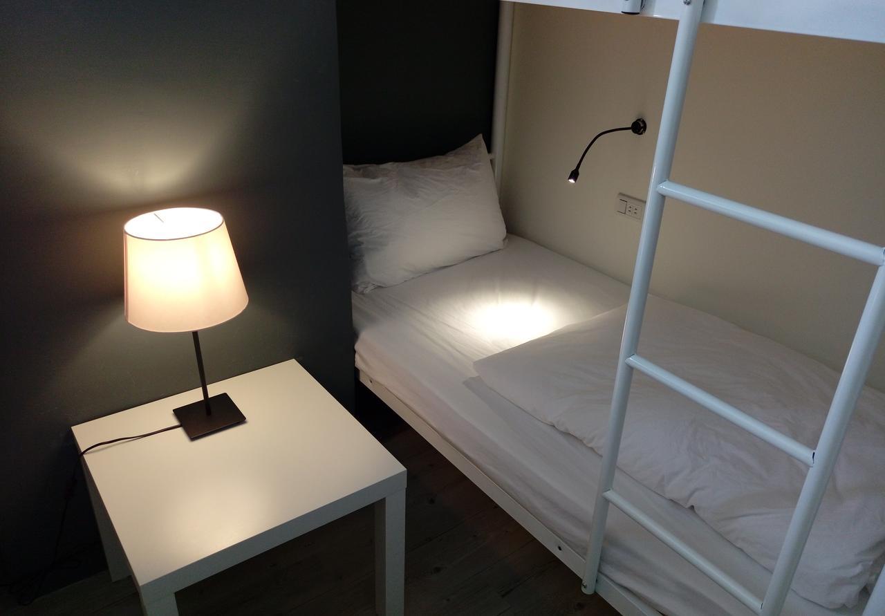 Luftpause Hostel Kaohsiung Esterno foto